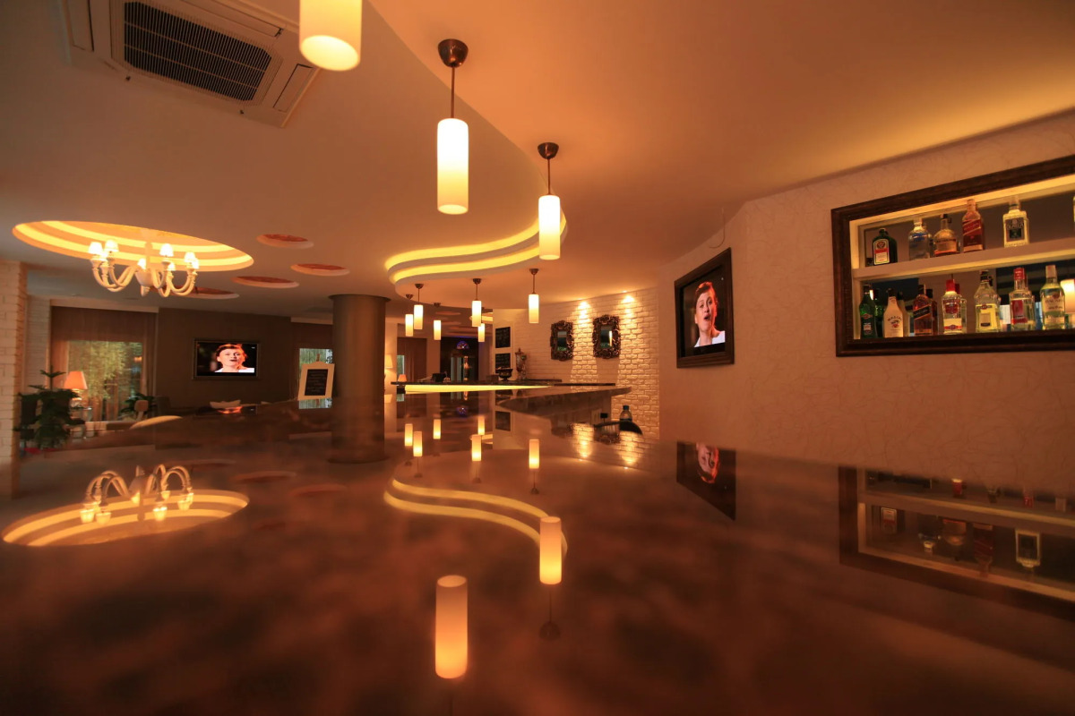 Yacht Classic Hotel - Boutique Class