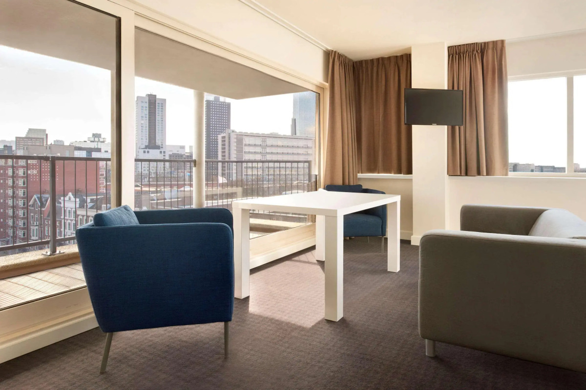 Rotterdam Teleport Hotel