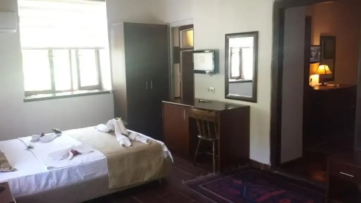 Ozkavak Hotel Kaleici