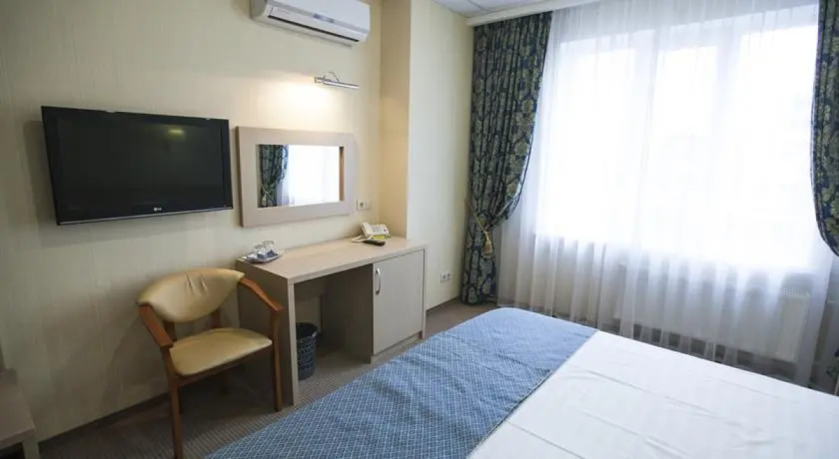 В двух шагах от улицы Красной