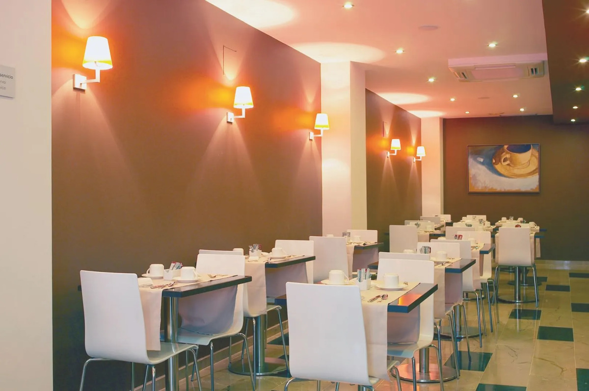 Отель Serhs Del Port