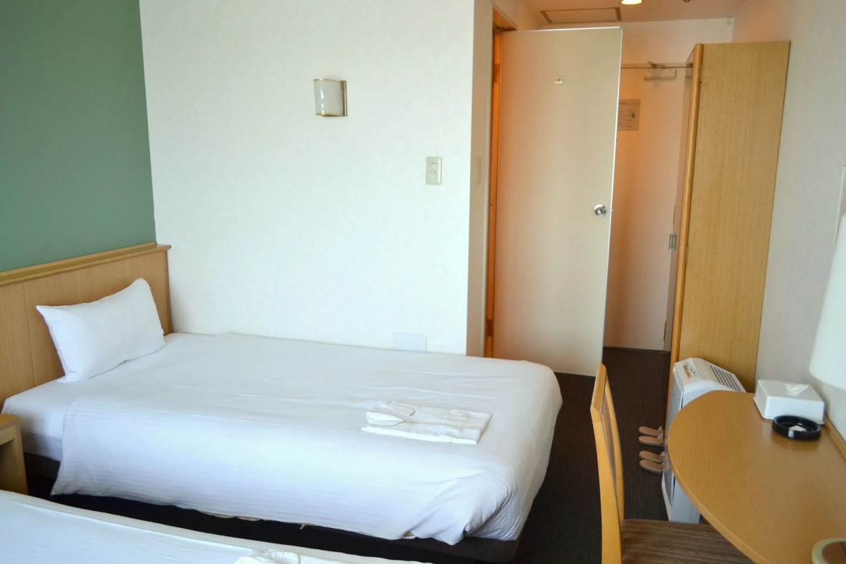 Hiyori Hotel Osaka Suminoekoen Station