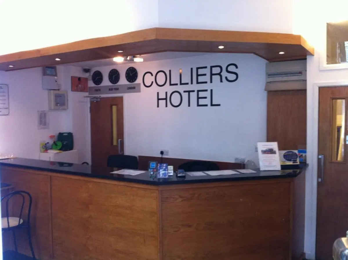 Colliers Hotel