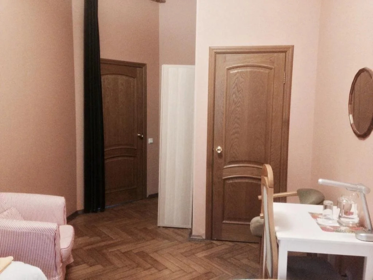 Randhouse Sennaya B&B