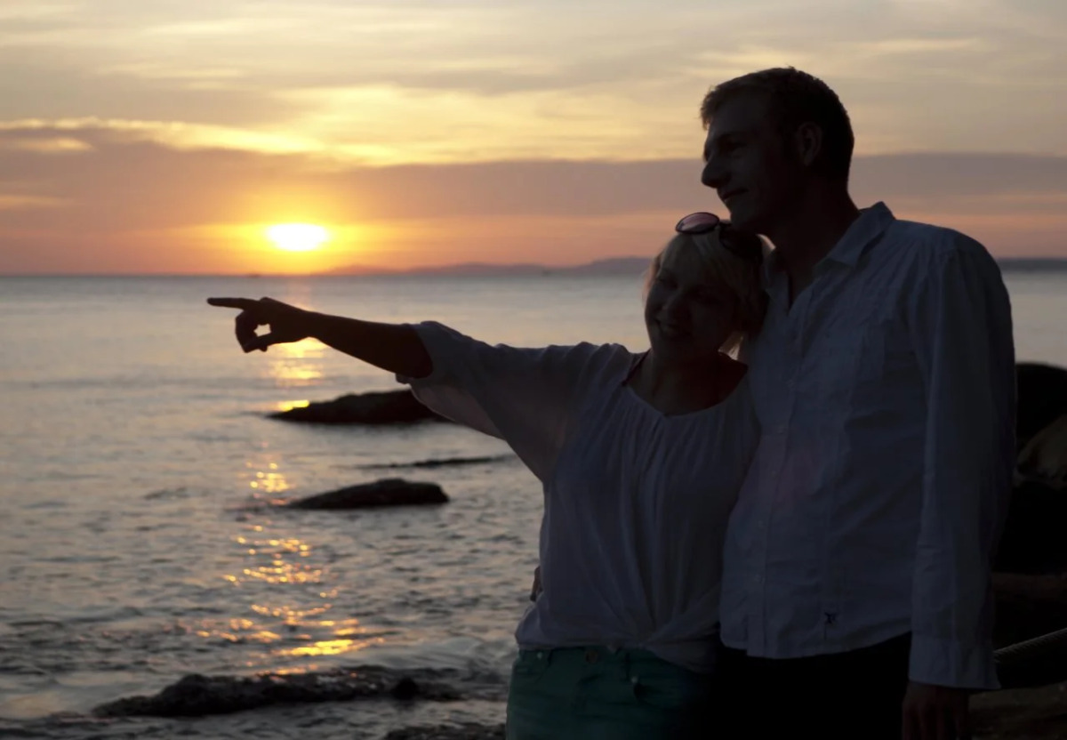 Independence Hotel by Dara