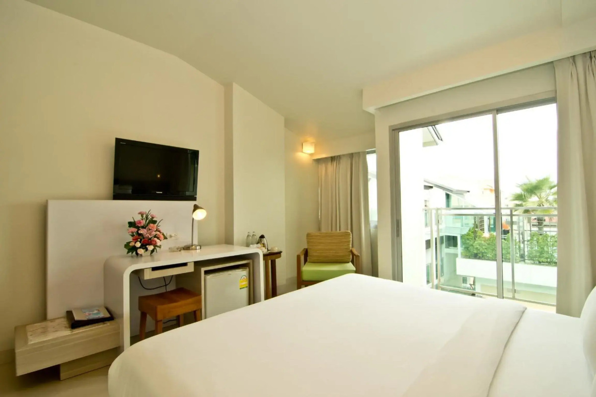 Sunshine Hotel And Residences