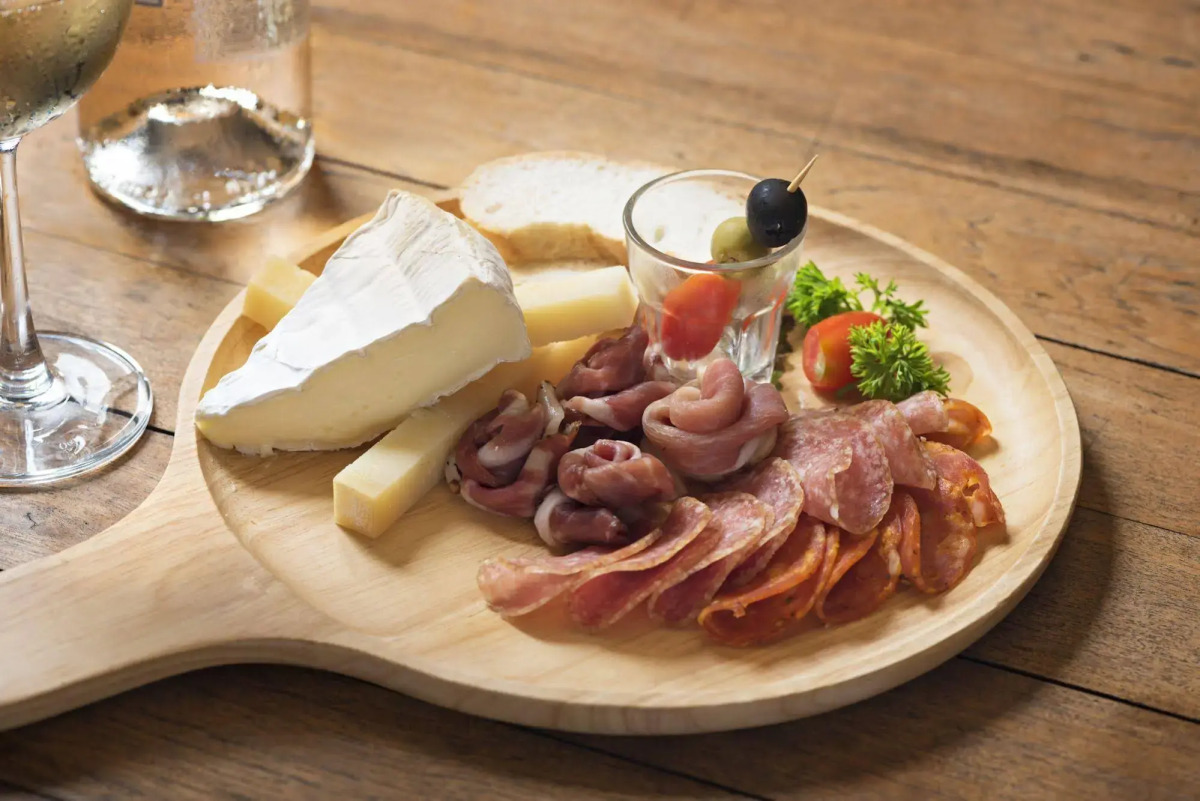 Beach Club by Haad Tien