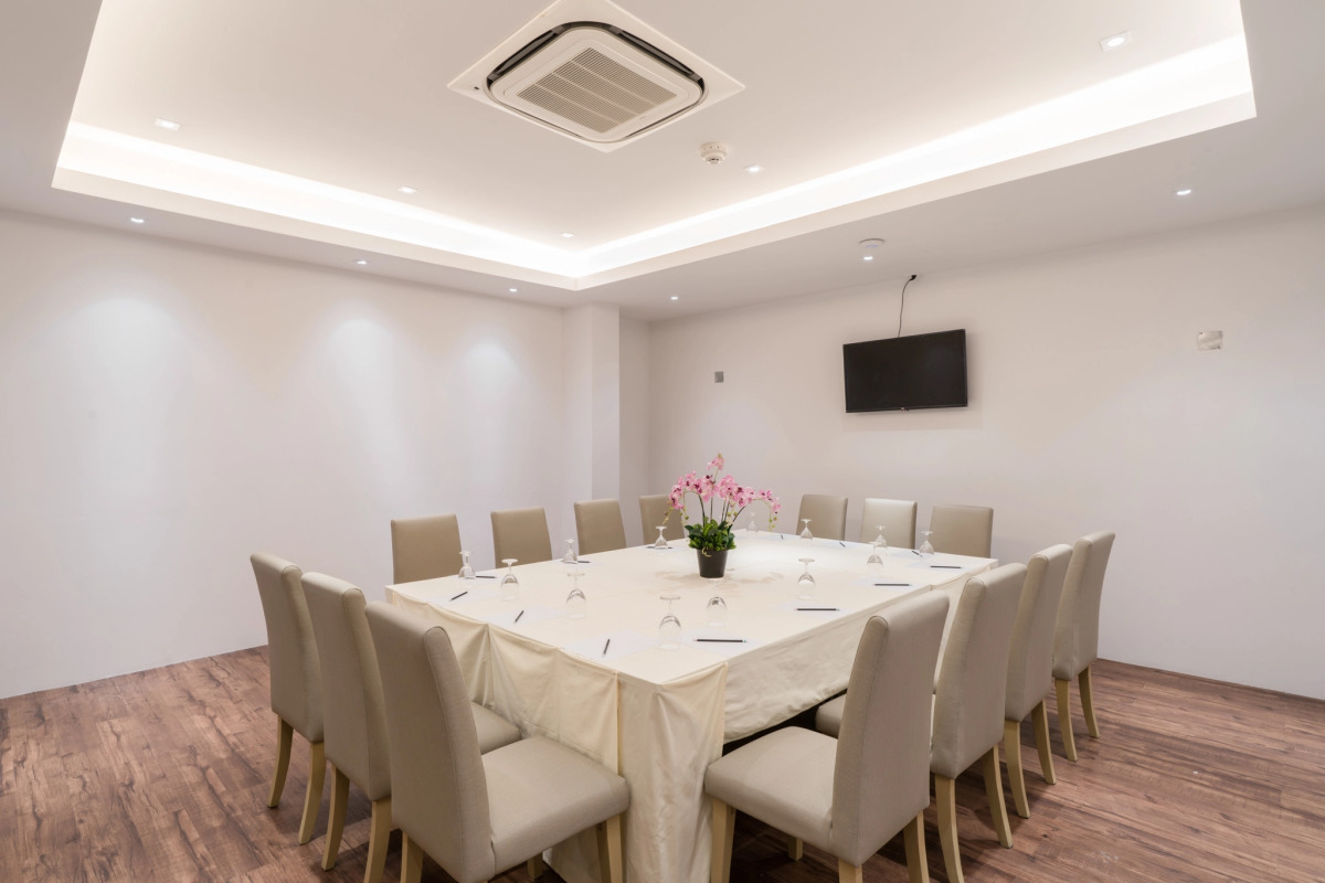 New Square Patong Hotel