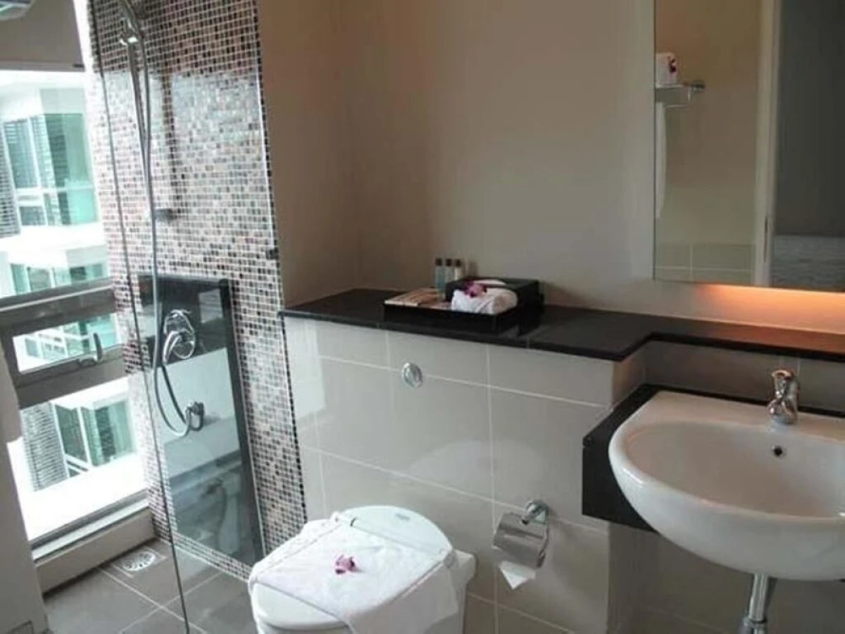 Swiss Garden Residence SS Suite