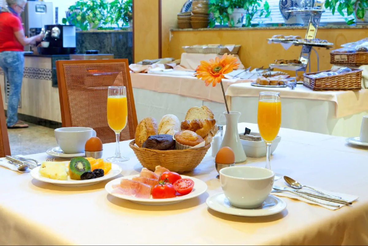 Senator Granada Hotel