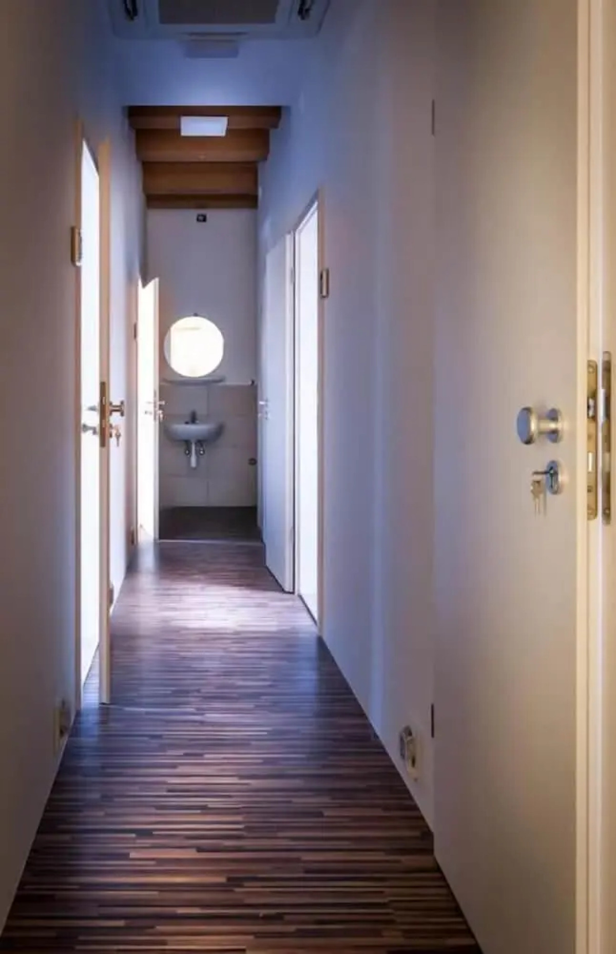 Cube Central Rooms for 2 - Hostel