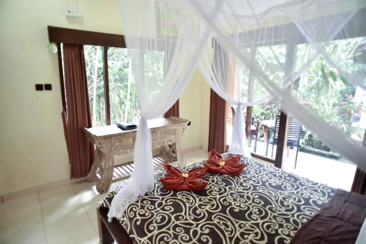 Omah D'Taman Hotel by EPS