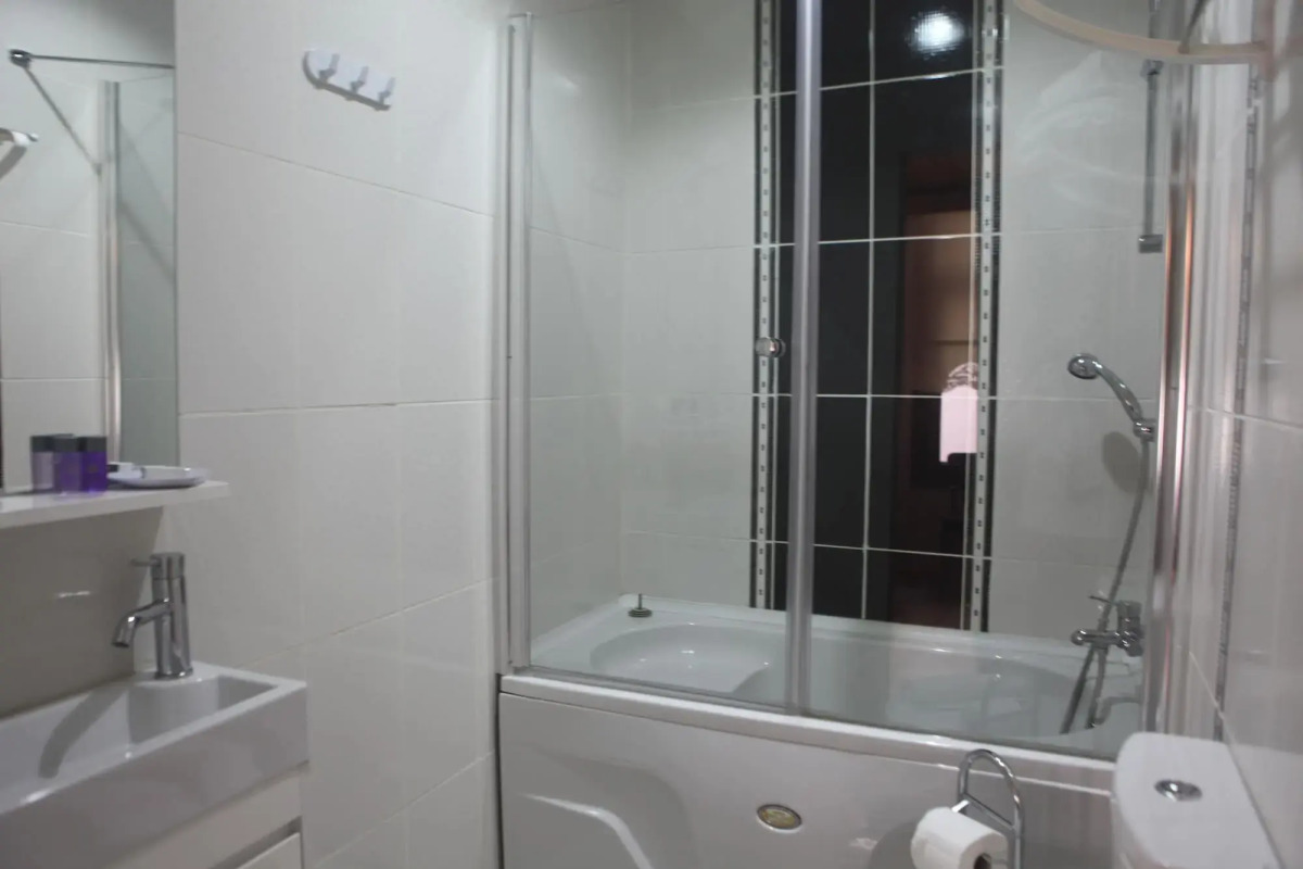 Tom Square Boutique Hotel