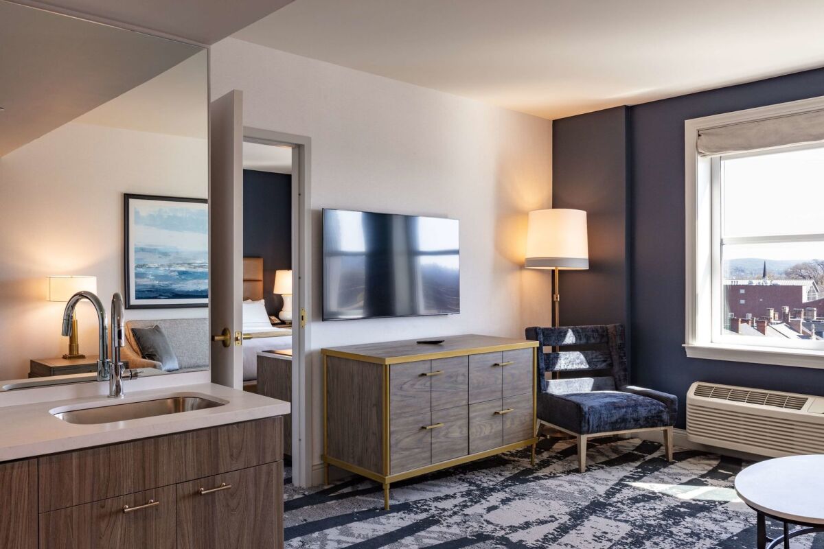 The Yorktowne Hotel, Tapestry Collection by Hilton