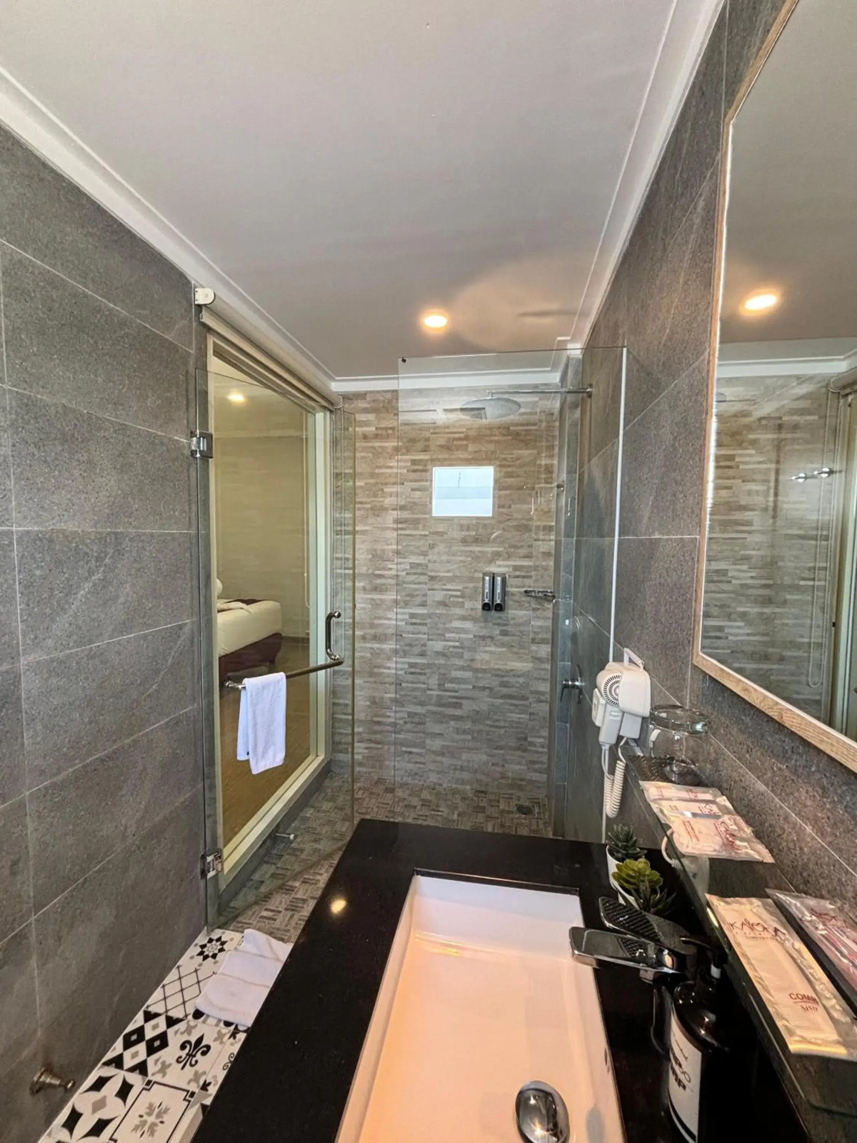 Kaloka Airport Hotel