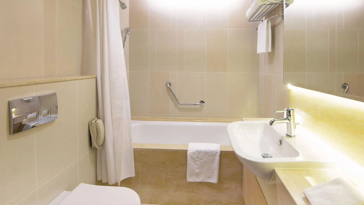 The Salisbury - YMCA of Hong Kong