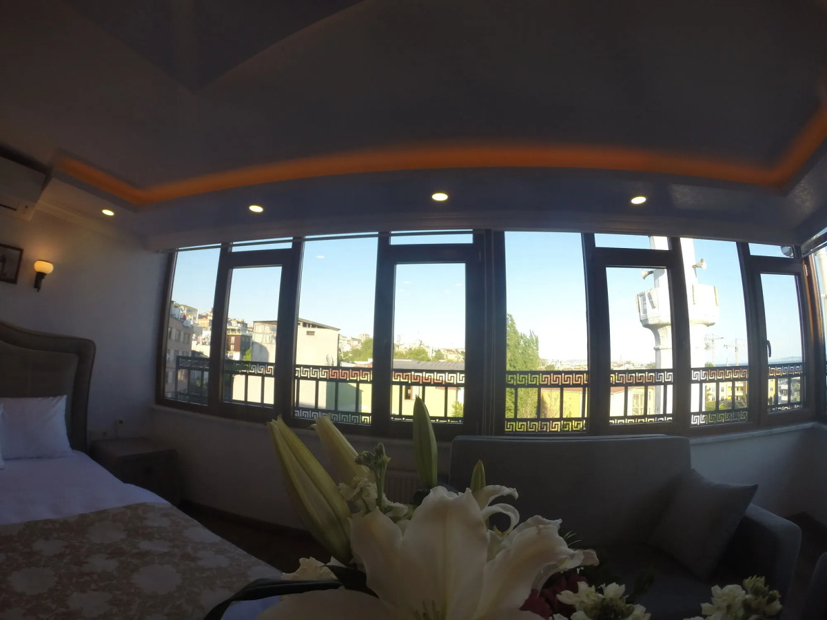 Harbour Suites Old City