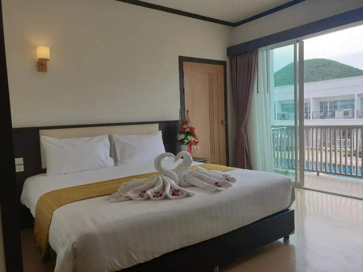 Swan Lake Hotel Sattahip