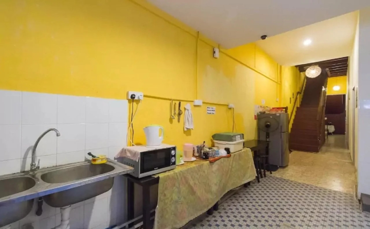 Cocoa Mews Cafe & Homestay - Hostel