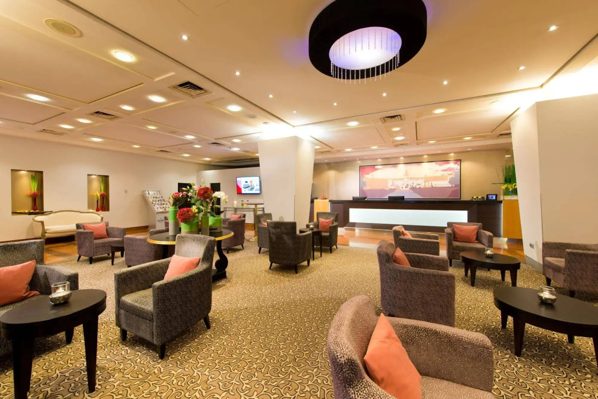 Отель The Q - Quadro City Hotel