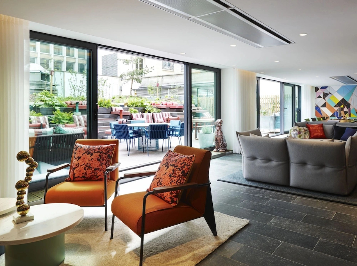 Отель citizenM Paris Champs-Élysées