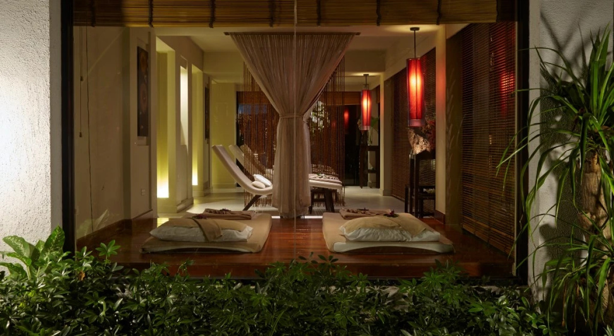 Woodlands Hotel & Resort