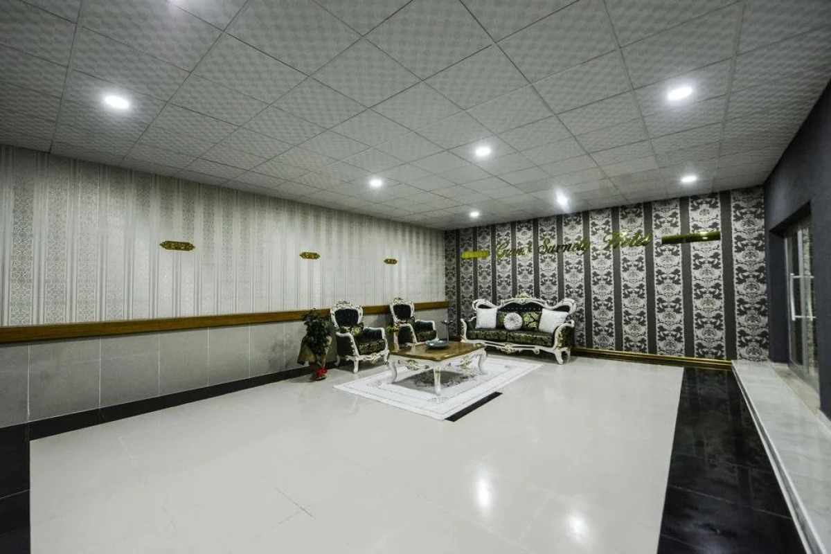 Grand Surmely Business Hotel