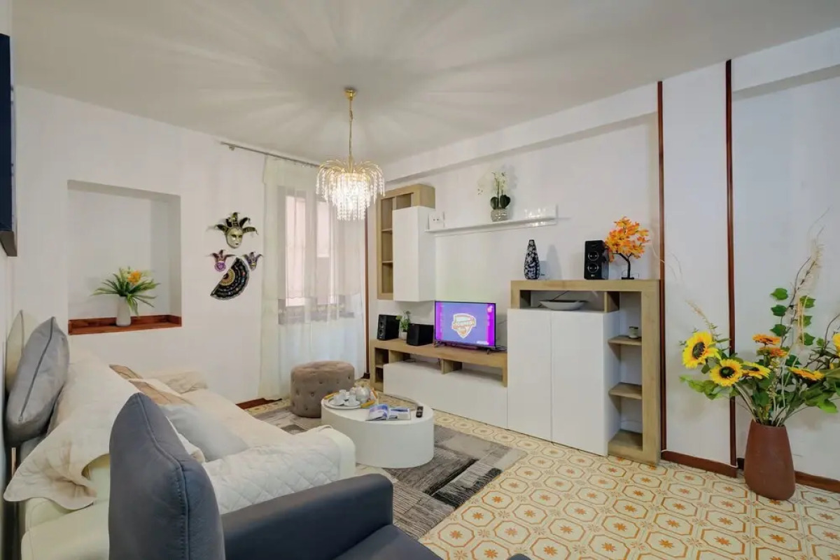 Camelia - Historical Center Near Lake