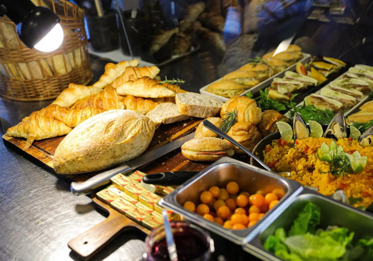 BED Phrasingh Hotel - Adults Only