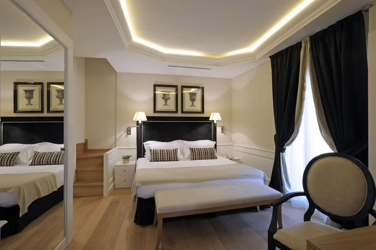 Trevi Palace Luxury Inn