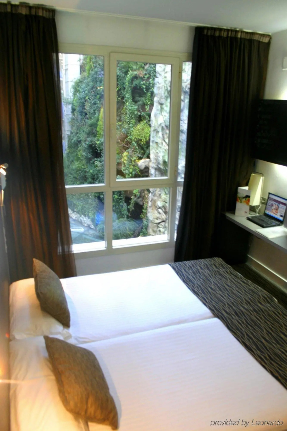 Petit Palace Plaza España