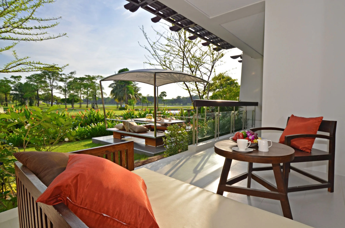 Summit Windmill Golf Suite Hotel @Suvarnabhumi