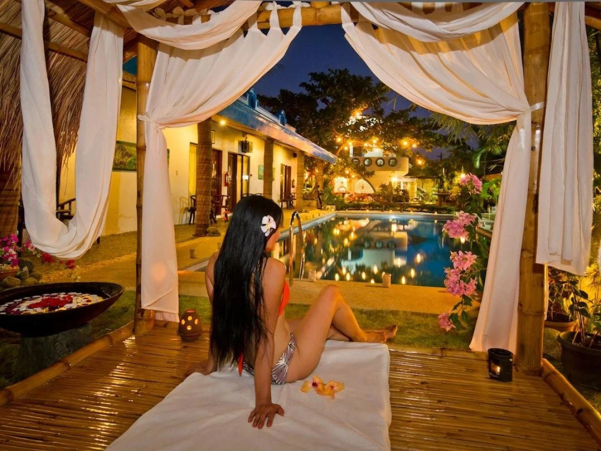 Floral Villarosa Hotel