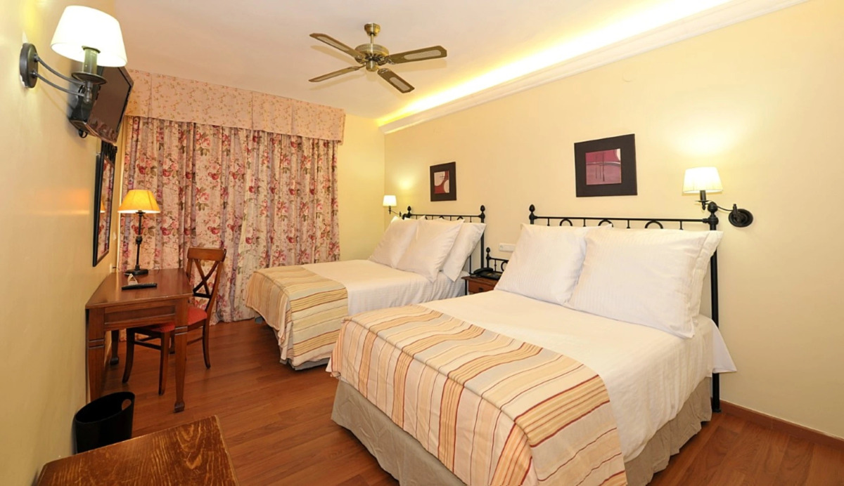 Hotel Salobreña Suites