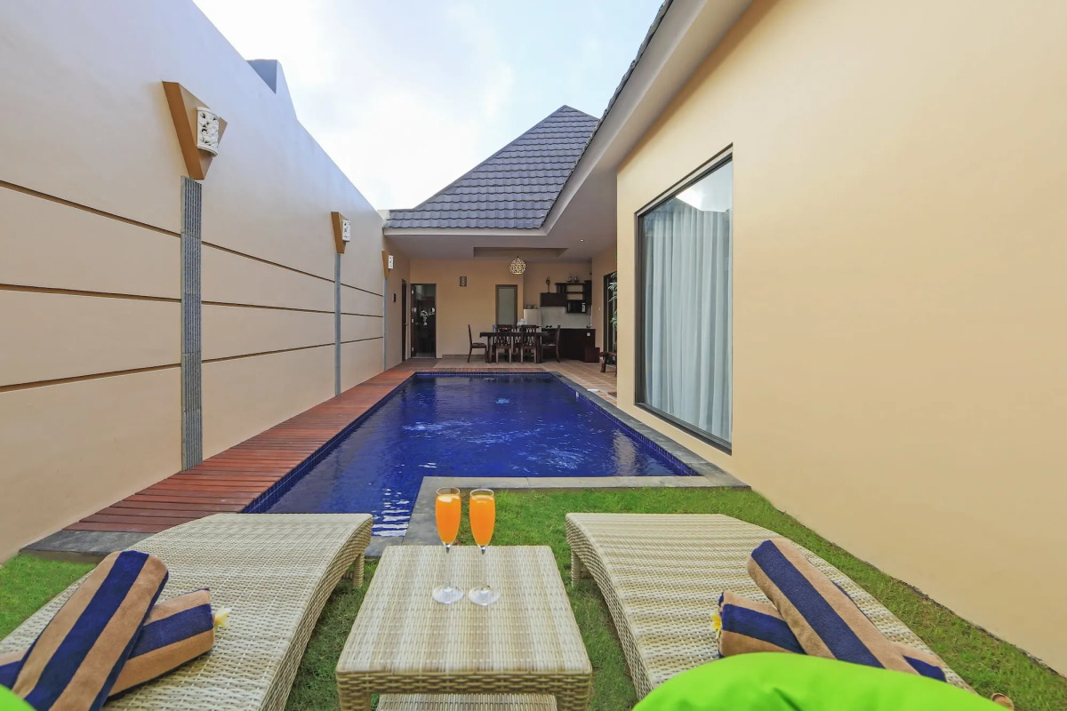 Flamingo Dewata Suite