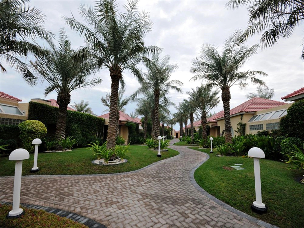 Al Bander Hotel & Resort