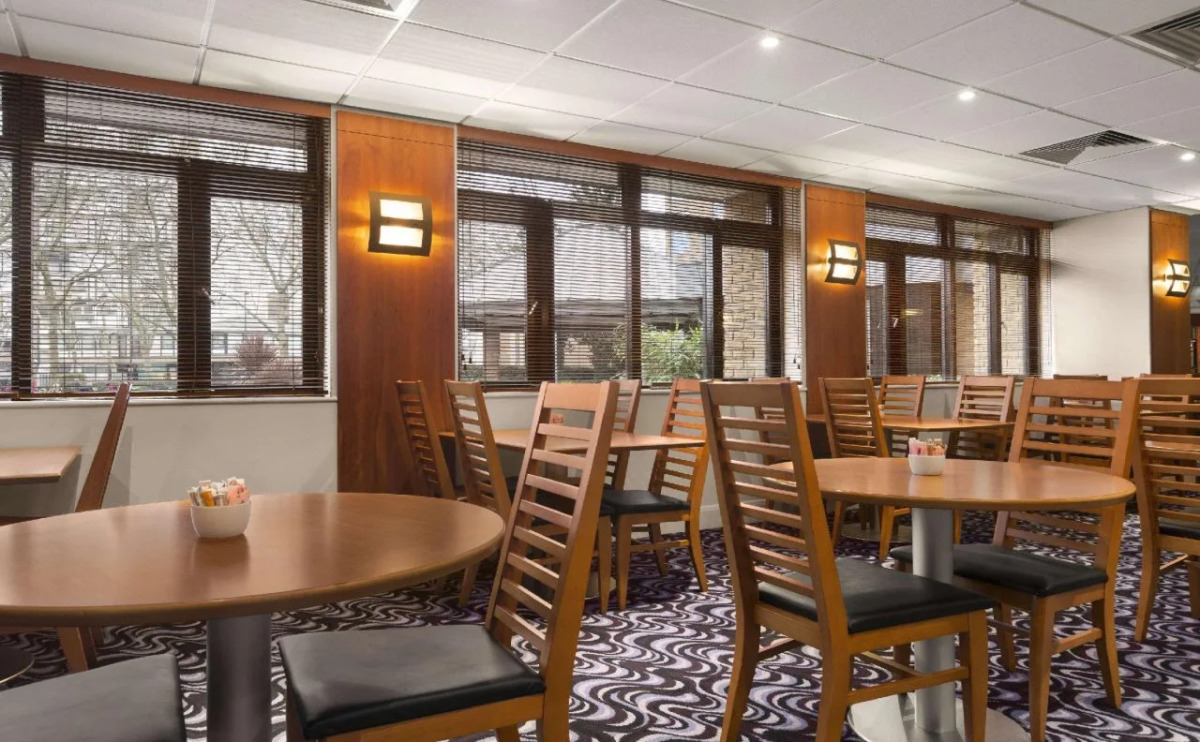 Waterloo Hub Hotel & Suites