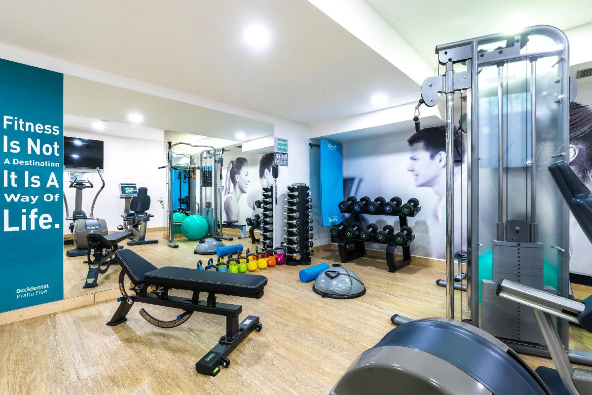 Отель Occidental Praha Five