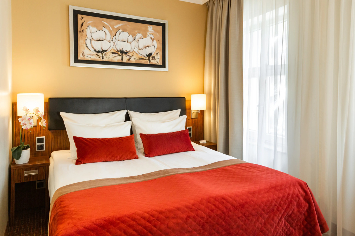 Avalon Hotel & Conferences