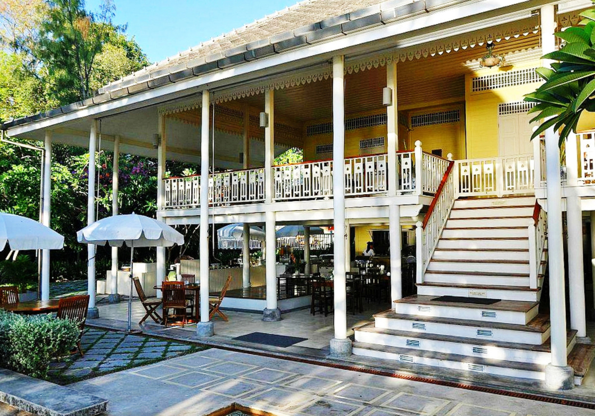 Baan Bayan Beachfront Hotel