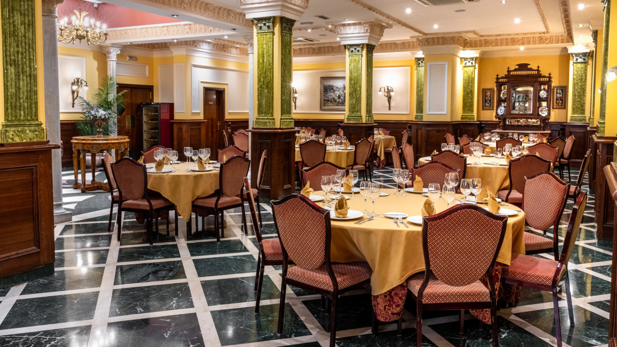 Отель Reina Cristina