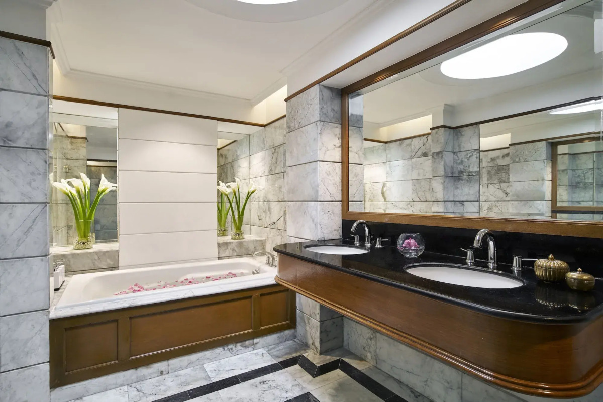 Anantara Siam Bangkok Hotel