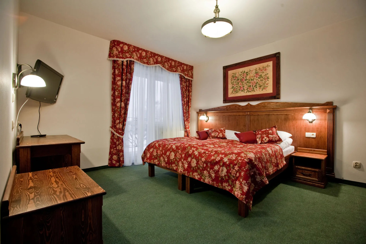 Helan Family & Garden