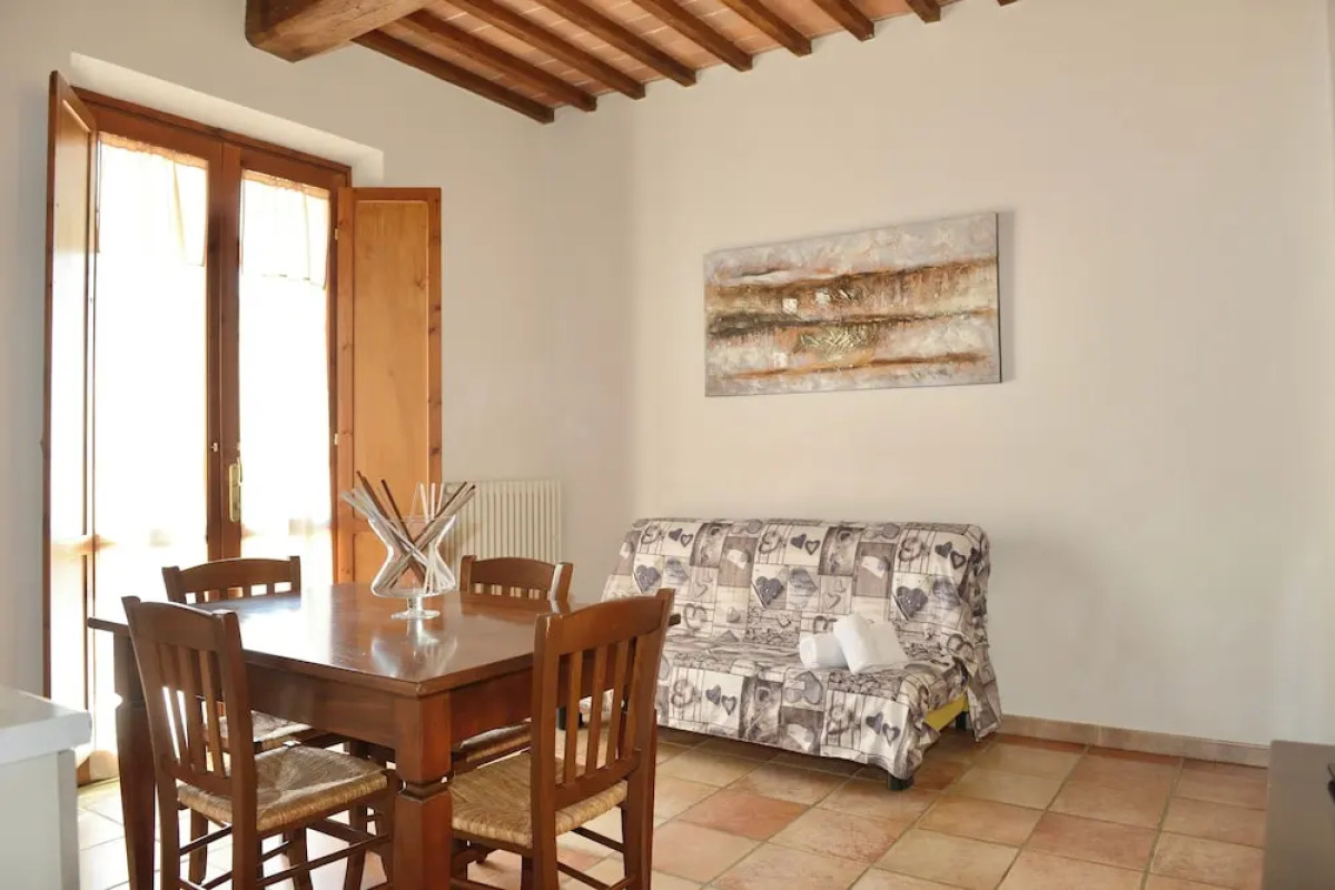 Resort with pool in Riparbella