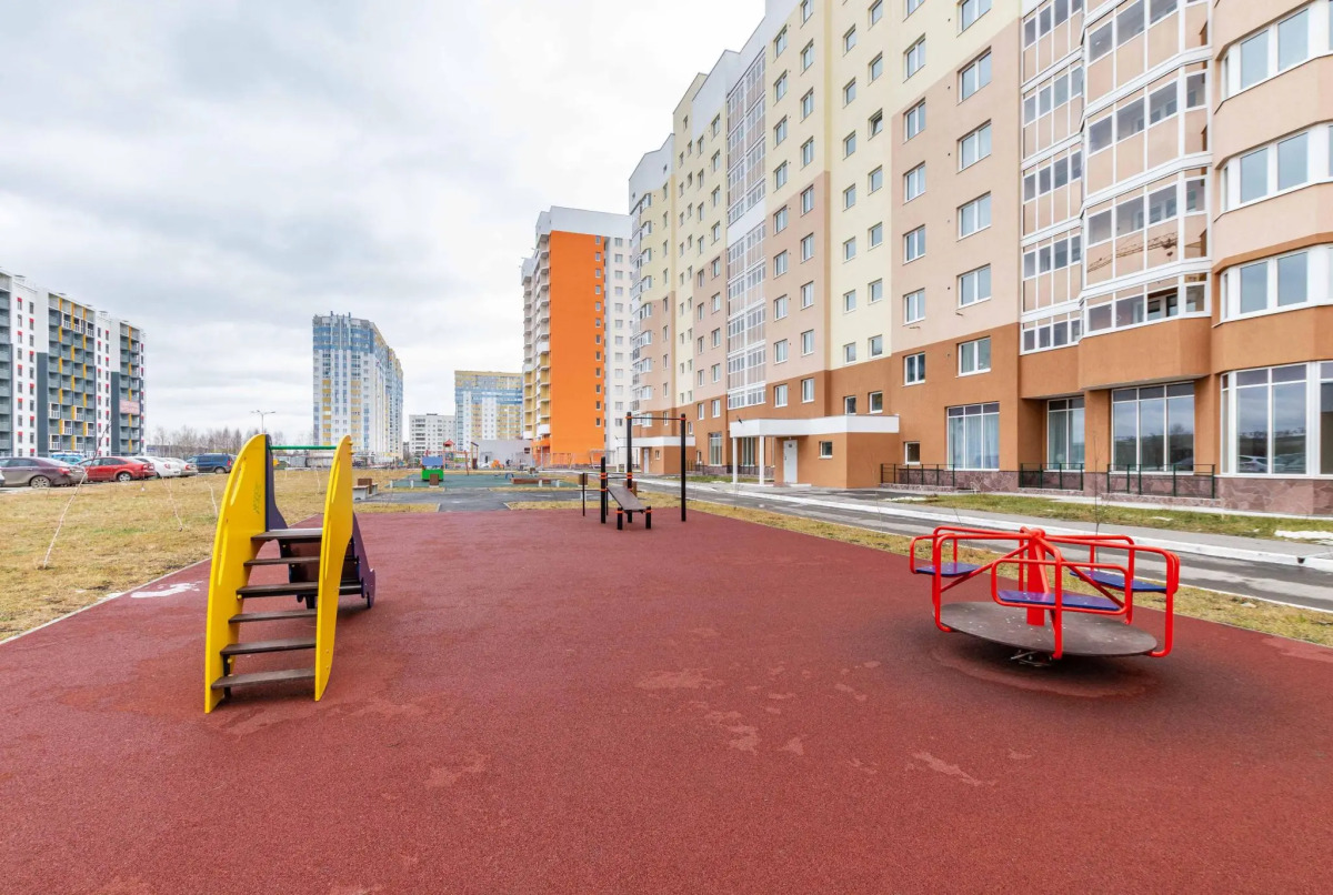 DreamHouse (ДримХаус) на Спутников 16