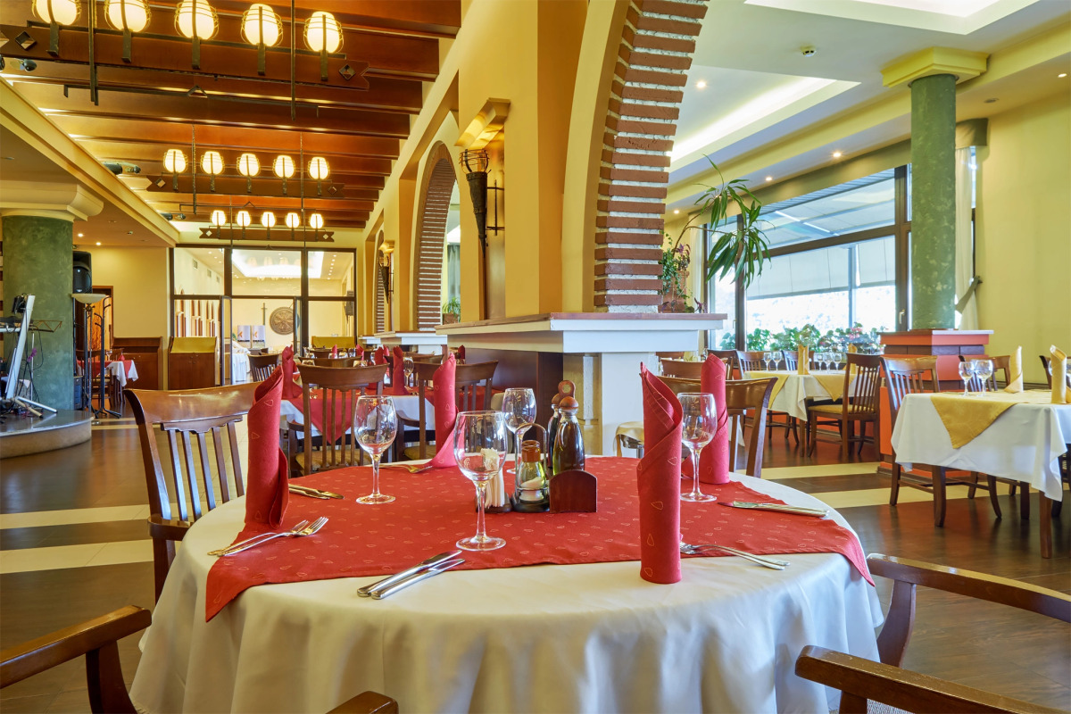 Yantra Grand Hotel -Sharlopov Hotels