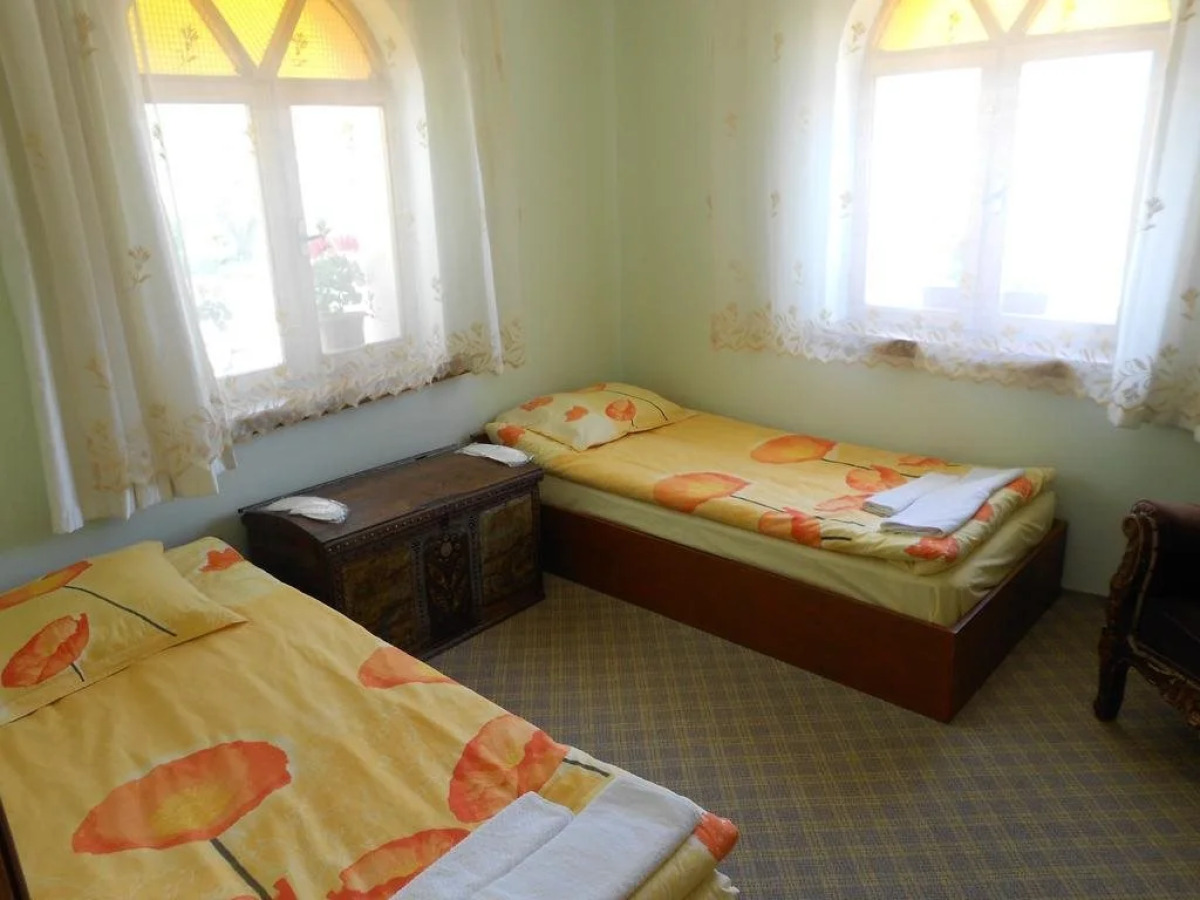 Valleypark Hotel - Hostel