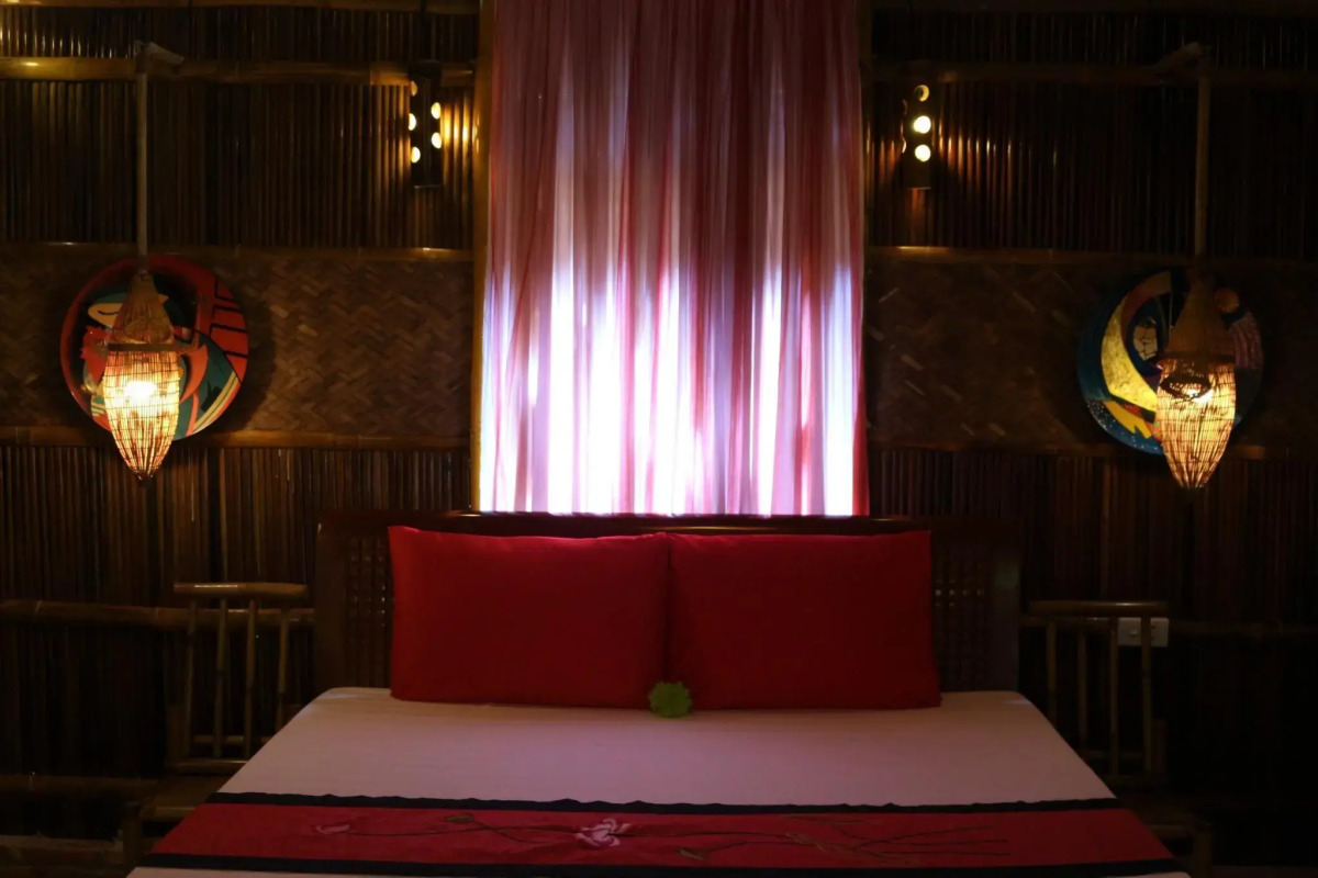 Under the coconut tree - Hostel