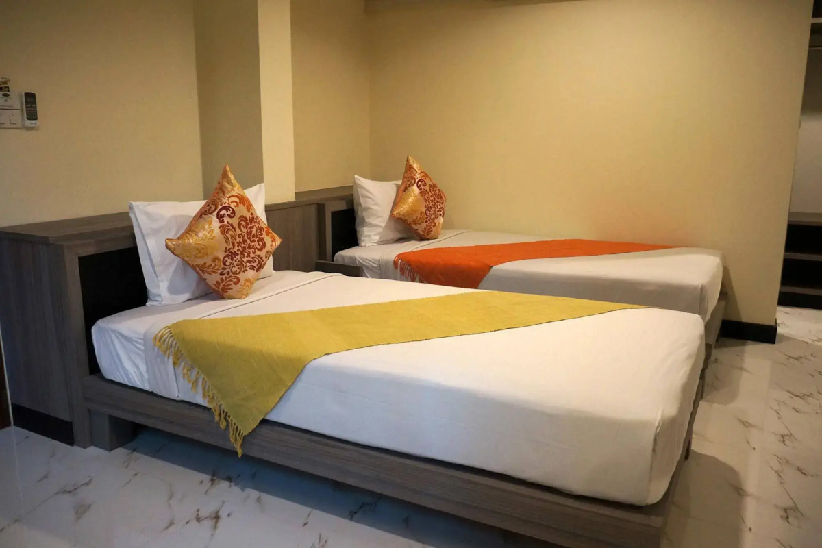 Отель Samsensam Place