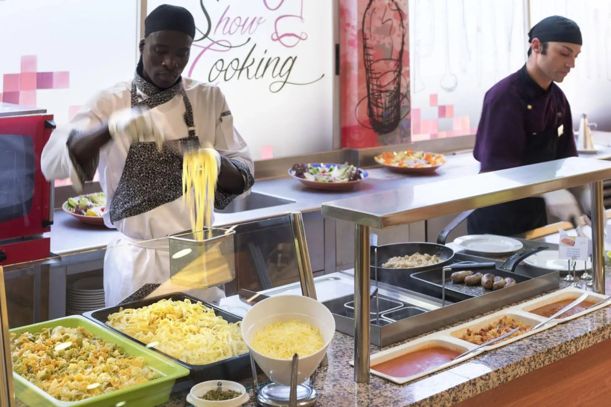 Hotel GHT Oasis Tossa & Spa